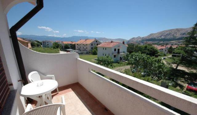 Mirjana F Apartaments Baska  Ngoại thất bức ảnh