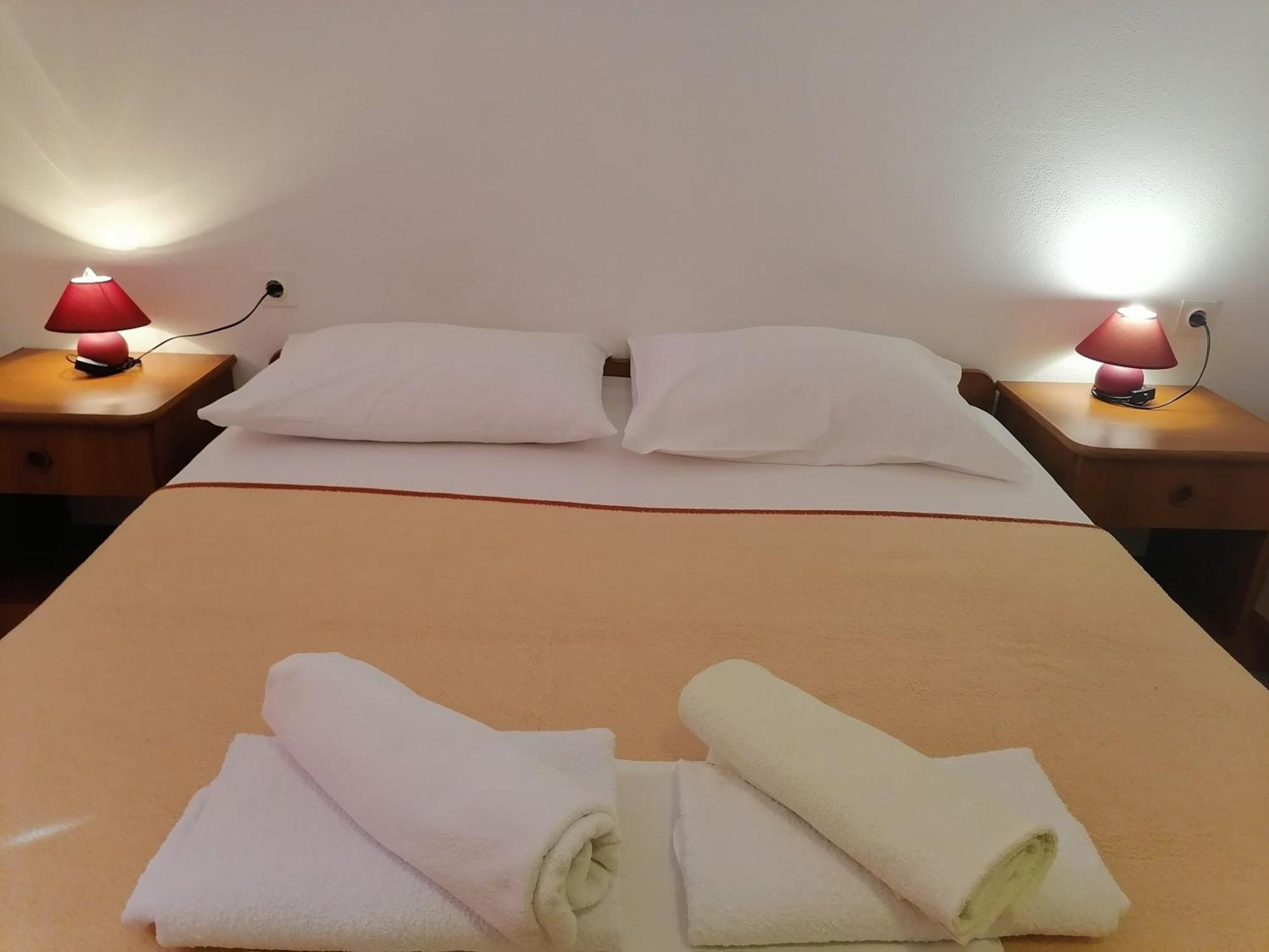 Mirjana F Apartaments Baska  Ngoại thất bức ảnh