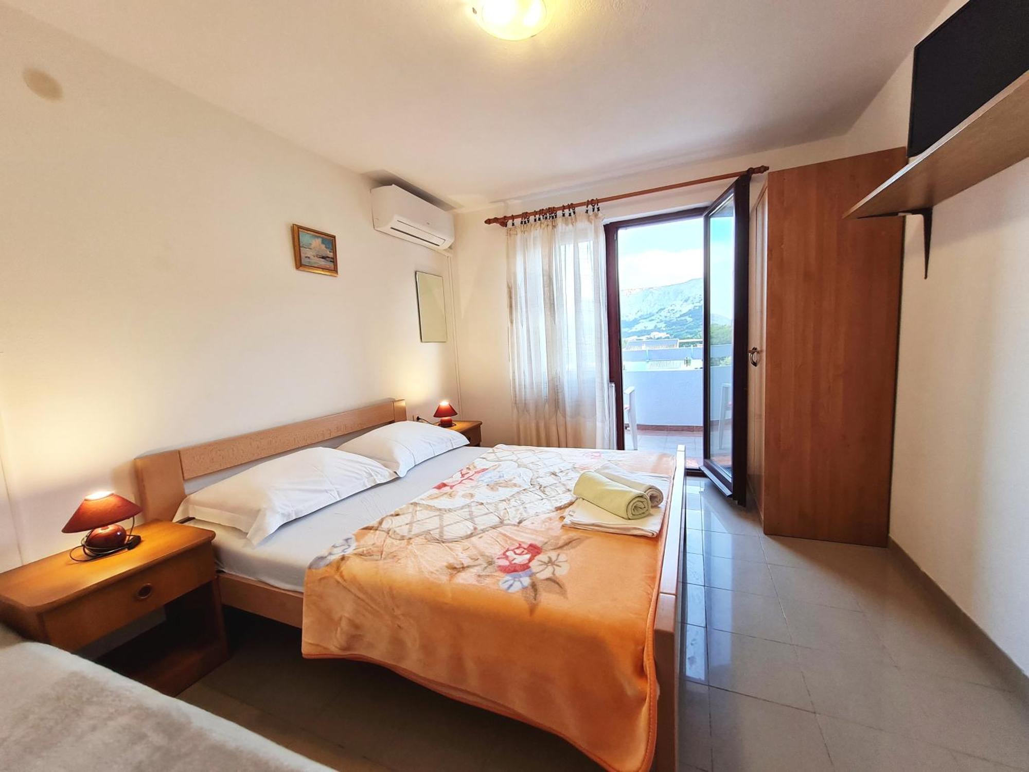 Mirjana F Apartaments Baska  Ngoại thất bức ảnh
