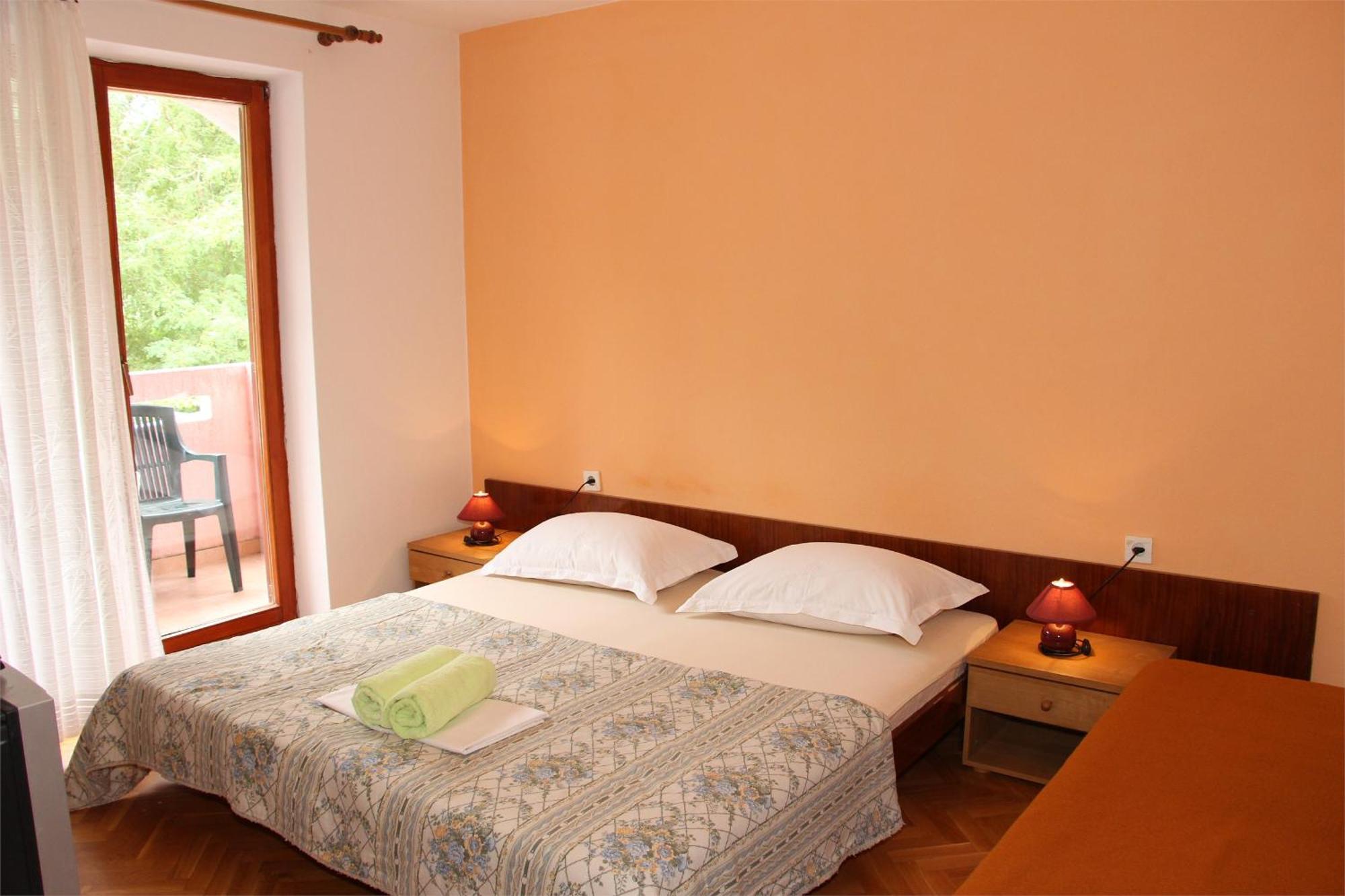 Mirjana F Apartaments Baska  Ngoại thất bức ảnh