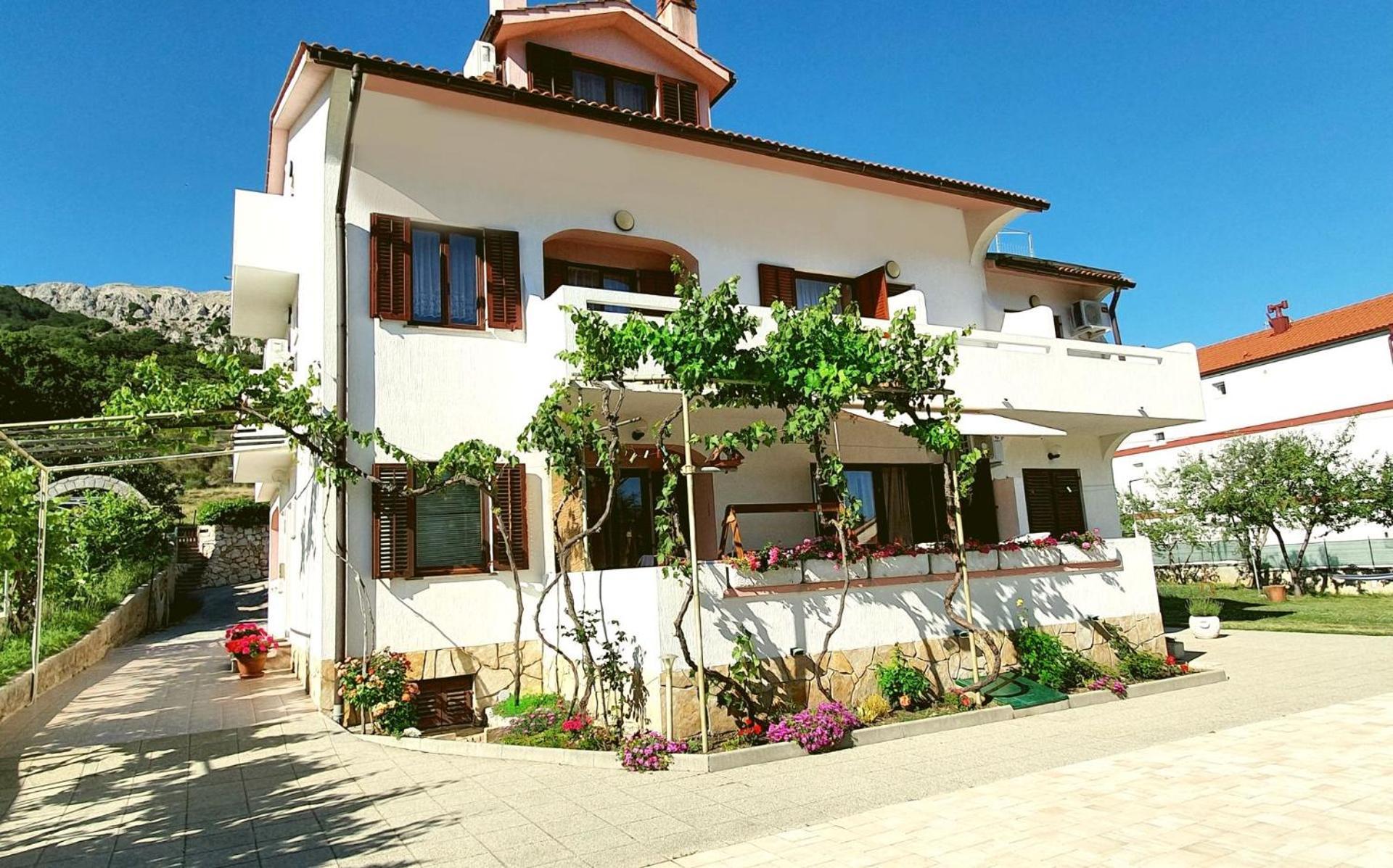 Mirjana F Apartaments Baska  Ngoại thất bức ảnh