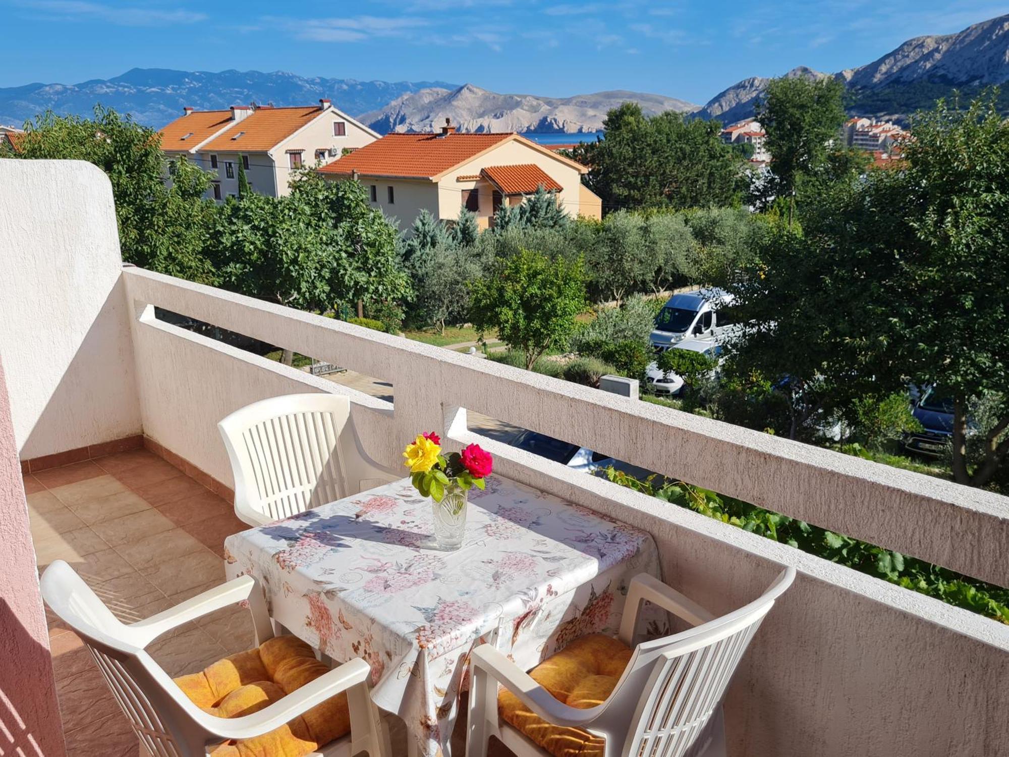 Mirjana F Apartaments Baska  Ngoại thất bức ảnh