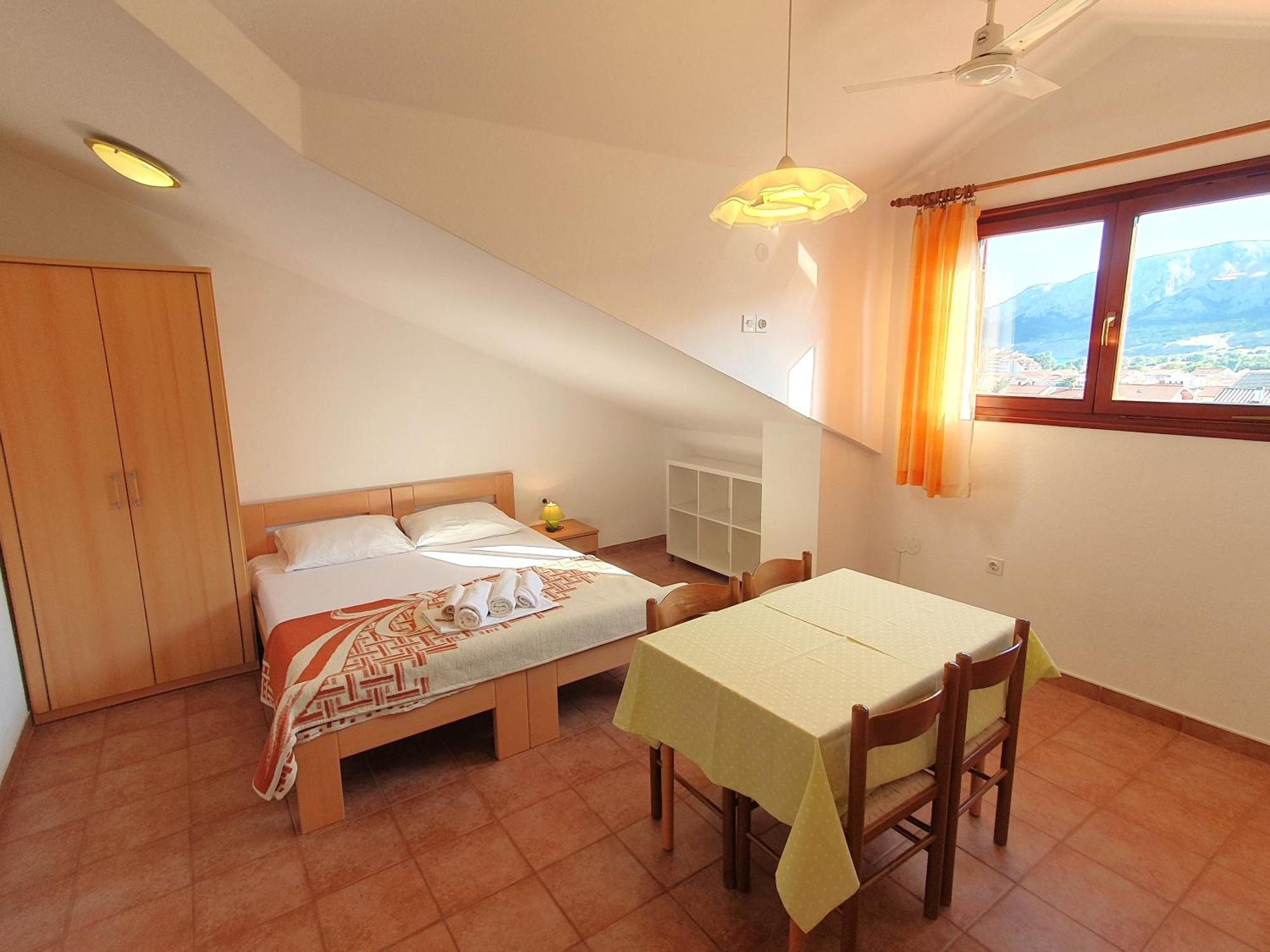 Mirjana F Apartaments Baska  Ngoại thất bức ảnh